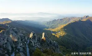燕山朱雀队鏖战岭北战狼队，橄榄球半决赛失利，核心复出即建功。临场应变见真章